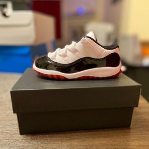 Jordan 11 Retro Low